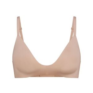 NWT SKIMS wireless form T-shirt bra